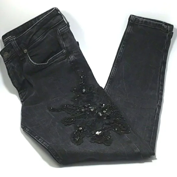 Zara Denim with Embroidered flower and Beads Jeans Size 6 - Picture 5 of 16